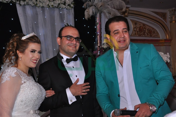 بالصور .. طارق عبد الحليم وعمرو الجزار يشعلان زفاف انجي ومحمد بالصور .. طارق عبد الحليم وعمرو الجزار يشعلان زفاف انجي ومحمد