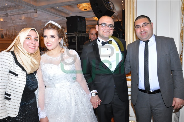 بالصور .. طارق عبد الحليم وعمرو الجزار يشعلان زفاف انجي ومحمد بالصور .. طارق عبد الحليم وعمرو الجزار يشعلان زفاف انجي ومحمد