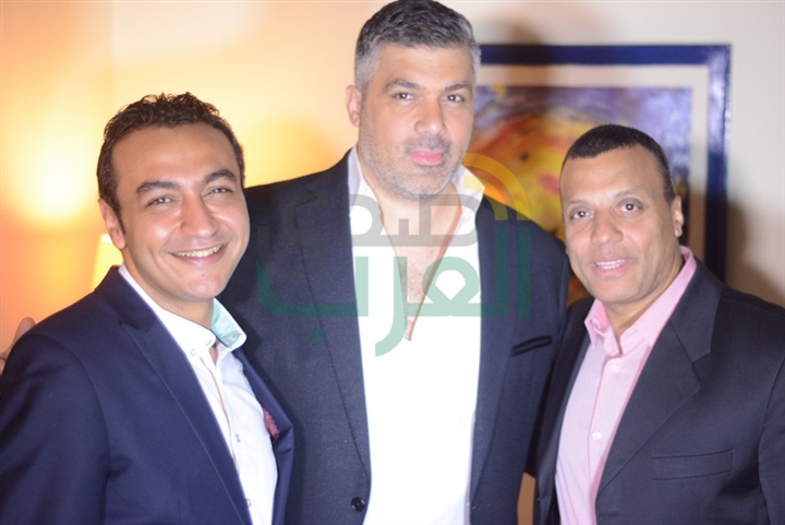 بالصور.. فارس كرم والراقصة "لونا" يشعلان حفلات الربيع بـ"طابا هايتس" بالصور.. فارس كرم والراقصة "لونا" يشعلان حفلات الربيع بـ"طابا هايتس"