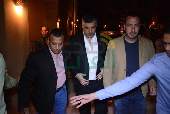 بالصور.. فارس كرم والراقصة "لونا" يشعلان حفلات الربيع بـ"طابا هايتس" بالصور.. فارس كرم والراقصة "لونا" يشعلان حفلات الربيع بـ"طابا هايتس"