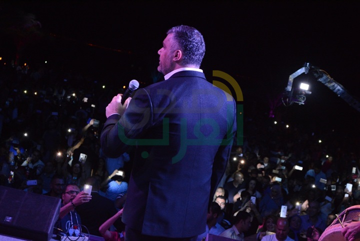 بالصور.. فارس كرم والراقصة "لونا" يشعلان حفلات الربيع بـ"طابا هايتس" بالصور.. فارس كرم والراقصة "لونا" يشعلان حفلات الربيع بـ"طابا هايتس"