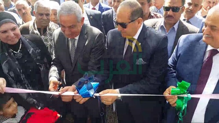 بالصور.. وزير الصناعة يتفقد بعض المشروعات بسوهاج
