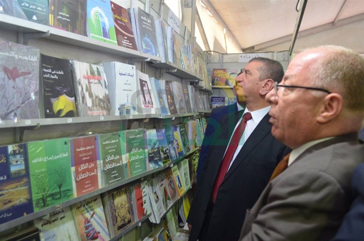 بالصور.. النمنم ومحافظ كفر الشيخ يفتتحان معرض القاهرة الدولي للكتاب بدسوق