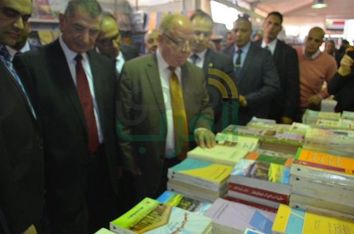 بالصور.. النمنم ومحافظ كفر الشيخ يفتتحان معرض القاهرة الدولي للكتاب بدسوق