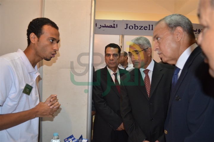 بالصور.. محافظ قنا ورئيس جامعة جنوب الوادي يفتتحان الملتقى التوظيفي الثالث