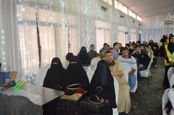 بالفيديو والصور .. محافظ كفر الشيخ يكرم الأطفال والعرائس الأيتام في "يوم اليتيم"