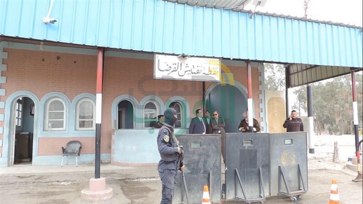 بالصور.. مدير أمن كفر الشيخ يتفقد الحالة الأمنية بمحيط الكنائس عقب تفجير طنطا
