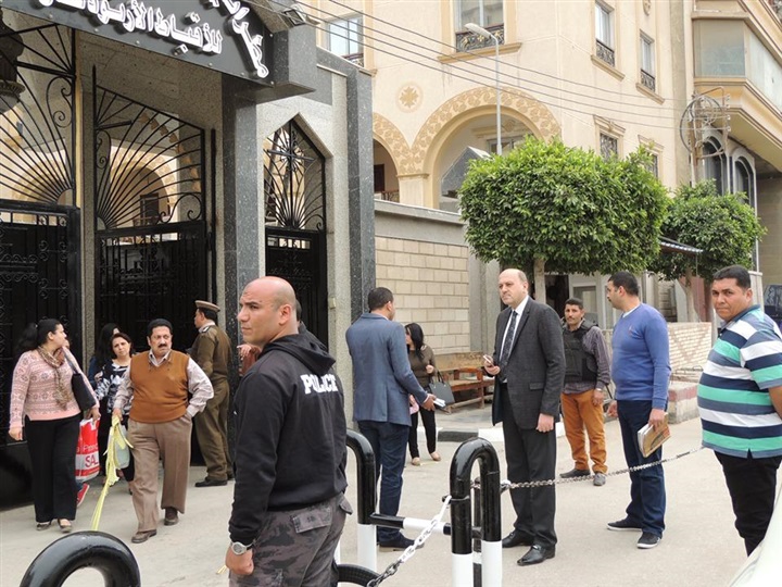 مدير امن الشرقية يتفقد عددا من الكنائس تزامنا مع احتفالات الاخوة الاقباط
