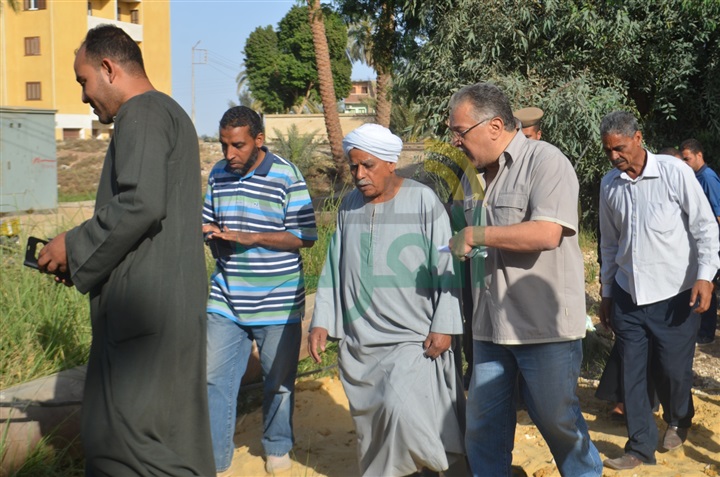 بالصور .. محافظ قنا يتفقد عدد من المشروعات الخدمية بمدينتي قوص وقفط