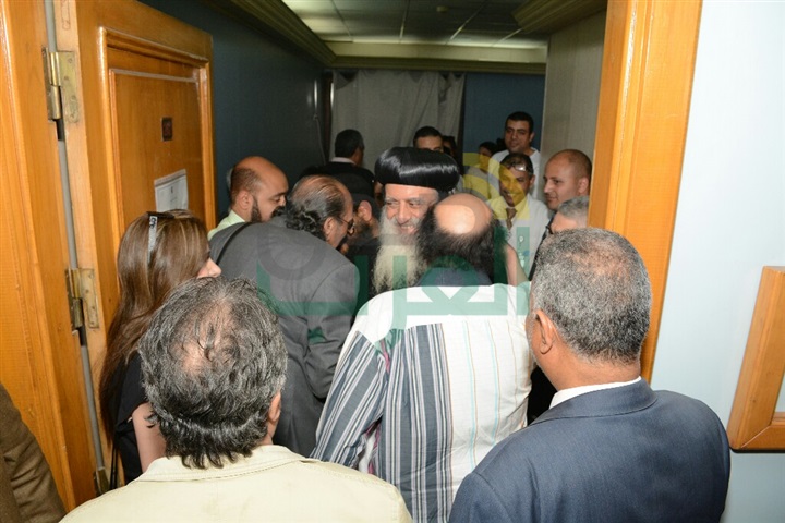 بالصور.. زيارة نجوم الفن لمصابي التفجير الإرهابي للكنيستين بالصور.. زيارة نجوم الفن لمصابي التفجير الإرهابي للكنيستين