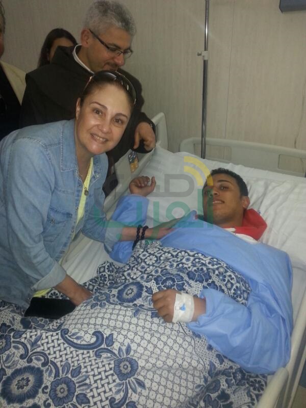 بالصور.. زيارة نجوم الفن لمصابي التفجير الإرهابي للكنيستين بالصور.. زيارة نجوم الفن لمصابي التفجير الإرهابي للكنيستين