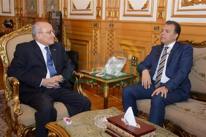 "العصار" و"عرفات" يبحثان التعاون في مجالات تصنيع مهمات النقل والسكة الحديد