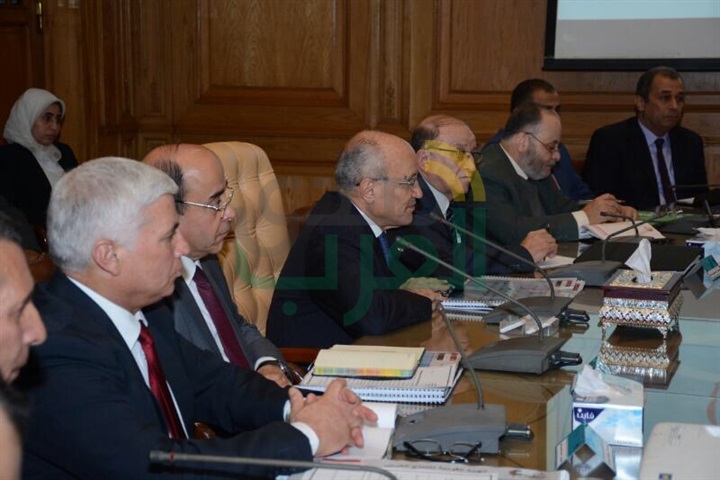 "العصار" و"عرفات" يبحثان التعاون في مجالات تصنيع مهمات النقل والسكة الحديد
