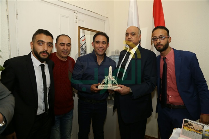 بالصور.. تكريم عمرو مصطفي بجامعة عين شمس بالصور.. تكريم عمرو مصطفي بجامعة عين شمس