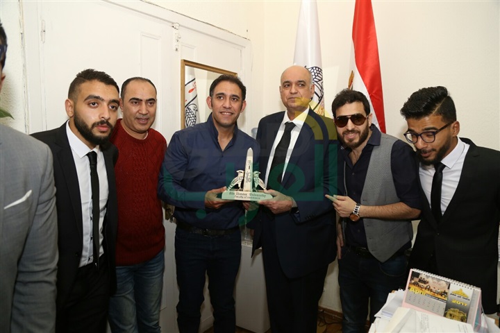 بالصور.. تكريم عمرو مصطفي بجامعة عين شمس بالصور.. تكريم عمرو مصطفي بجامعة عين شمس