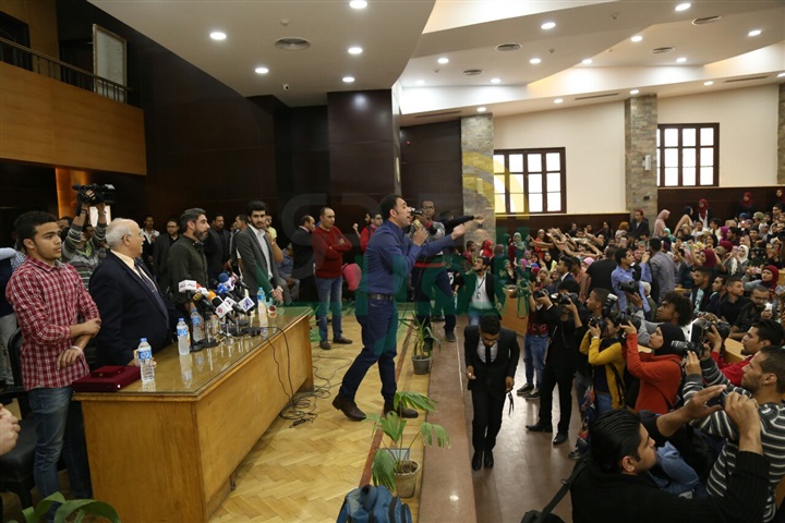 بالصور.. تكريم عمرو مصطفي بجامعة عين شمس بالصور.. تكريم عمرو مصطفي بجامعة عين شمس