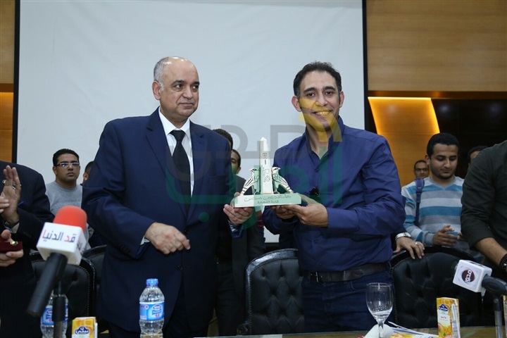 بالصور.. تكريم عمرو مصطفي بجامعة عين شمس بالصور.. تكريم عمرو مصطفي بجامعة عين شمس