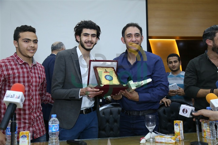 بالصور.. تكريم عمرو مصطفي بجامعة عين شمس بالصور.. تكريم عمرو مصطفي بجامعة عين شمس