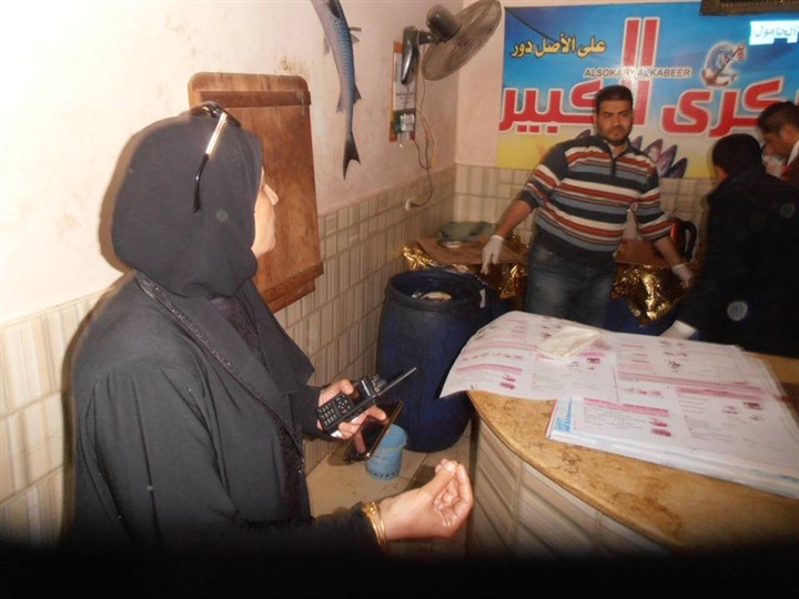 بالصور .. ضبط كميات من الفسيخ والسردين الفاسد فى كفر الشيخ