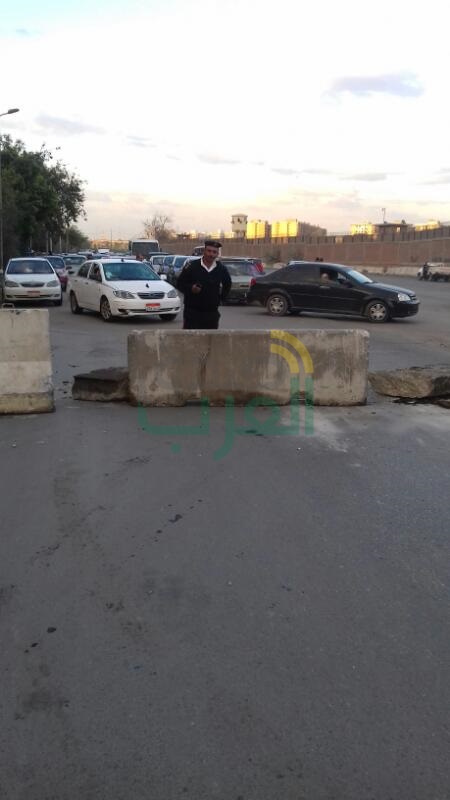 بالصور.. تعزيزات مرورية وحواجز خرسانية لتجنب الحوادث 