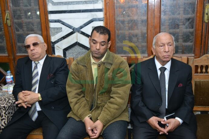 بالصور .. بدء عزاء والدة الفنان " أيمن قنديل " المشهور بشخصية " تهامى باشا " بمسجد عمر مكرم بالتحرير بالصور .. بدء عزاء والدة الفنان " أيمن قنديل " المشهور بشخصية " تهامى باشا " بمسجد عمر مكرم بالتحرير