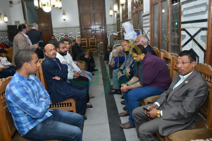 بالصور .. بدء عزاء والدة الفنان " أيمن قنديل " المشهور بشخصية " تهامى باشا " بمسجد عمر مكرم بالتحرير بالصور .. بدء عزاء والدة الفنان " أيمن قنديل " المشهور بشخصية " تهامى باشا " بمسجد عمر مكرم بالتحرير