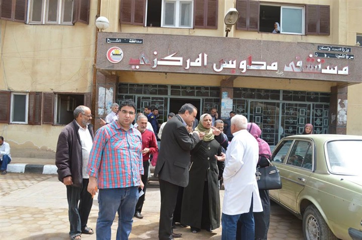 وكيل صحة كفر الشيخ تزور مستشفي مطوبس لحل مشاكل نقص الأدوية والأطباء 