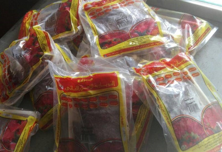 بالصور..  حملة تموينية تضبط سلع منتهية بكفر الشيخ