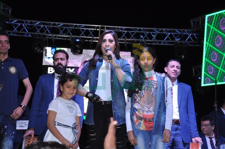 بالصور.. حسام حبيب وبوسي وساندرا يشعلون حفل النسيم ببترو سبورت بالصور.. حسام حبيب وبوسي وساندرا يشعلون حفل النسيم ببترو سبورت