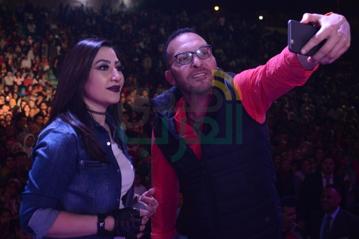 بالصور.. حسام حبيب وبوسي وساندرا يشعلون حفل النسيم ببترو سبورت بالصور.. حسام حبيب وبوسي وساندرا يشعلون حفل النسيم ببترو سبورت