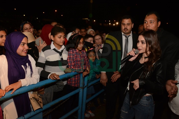 بالصور.. حسام حبيب وبوسي وساندرا يشعلون حفل النسيم ببترو سبورت بالصور.. حسام حبيب وبوسي وساندرا يشعلون حفل النسيم ببترو سبورت
