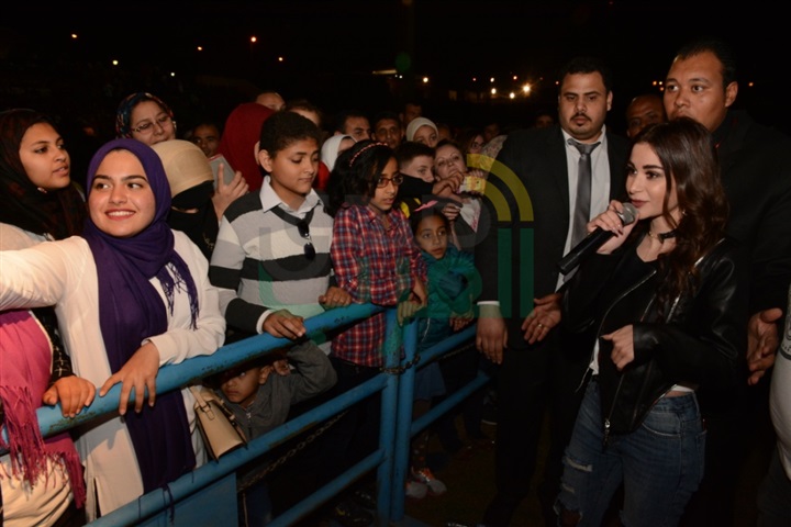 بالصور.. حسام حبيب وبوسي وساندرا يشعلون حفل النسيم ببترو سبورت بالصور.. حسام حبيب وبوسي وساندرا يشعلون حفل النسيم ببترو سبورت