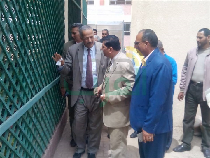 بالصور.. وكيل تعليم كفر الشيخ: تجهيز 13 صوبة زراعية بدسوق وكفر الشيخ