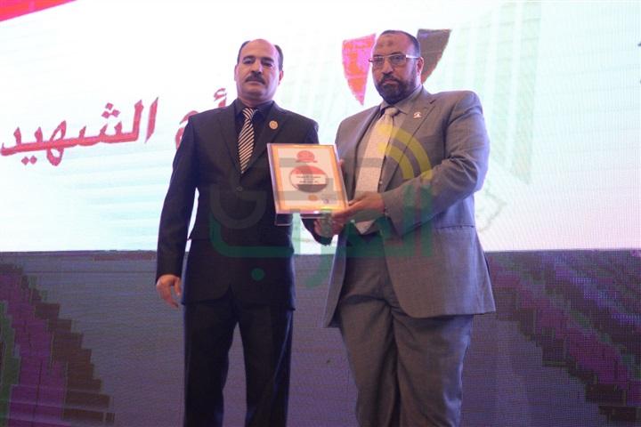 بالصور.. تكريم الفنانات وأمهات الشهداء بمهرجان "فارسات" الدولي بالصور.. تكريم الفنانات وأمهات الشهداء بمهرجان "فارسات" الدولي