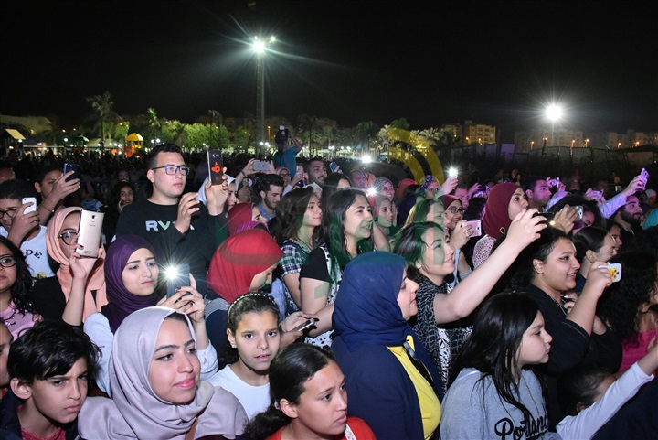 بالصور.. كارمن سليمان وهيثم شاكر نجما الربيع في "نادي مدينتي" بالصور.. كارمن سليمان وهيثم شاكر نجما الربيع في "نادي مدينتي"