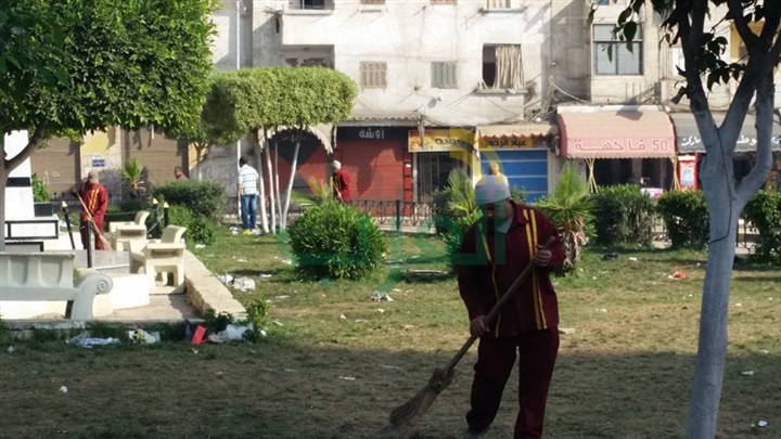 بالصور.. مساعد محافظ كفر الشيخ يتابع رفع القمامة ومخلفات شم النسيم