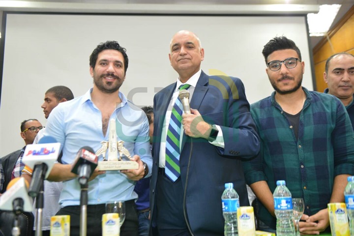 بالصور.. ندوة وتكريم حسن الرداد فى جامعة عين شمس بالصور.. ندوة وتكريم حسن الرداد فى جامعة عين شمس