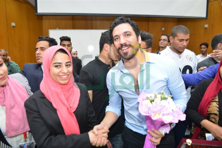 بالصور.. ندوة وتكريم حسن الرداد فى جامعة عين شمس بالصور.. ندوة وتكريم حسن الرداد فى جامعة عين شمس