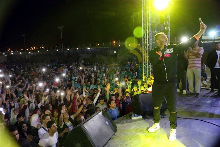 بالصور.. كريم محسن يحتفل بالربيع وسط الآلاف من جمهوره بالعبور بالصور.. كريم محسن يحتفل بالربيع وسط الآلاف من جمهوره بالعبور