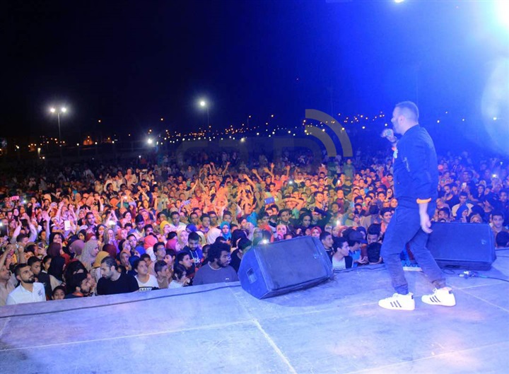 بالصور.. كريم محسن يحتفل بالربيع وسط الآلاف من جمهوره بالعبور بالصور.. كريم محسن يحتفل بالربيع وسط الآلاف من جمهوره بالعبور