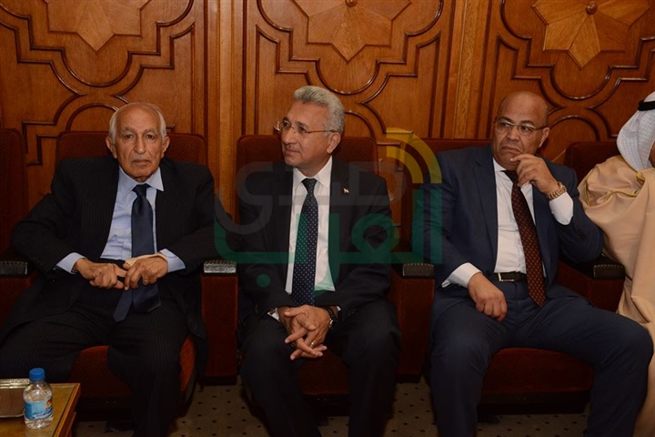 في احتفالية كبيرة.. جامعة الدول العربية تمنح صاحب السمو الملكي رئيس الوزراء الموقر خليفة بن سلمان "درع الريادة في العمل التنموي"