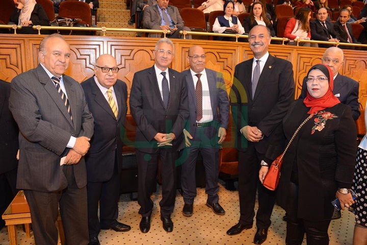 في احتفالية كبيرة.. جامعة الدول العربية تمنح صاحب السمو الملكي رئيس الوزراء الموقر خليفة بن سلمان "درع الريادة في العمل التنموي"