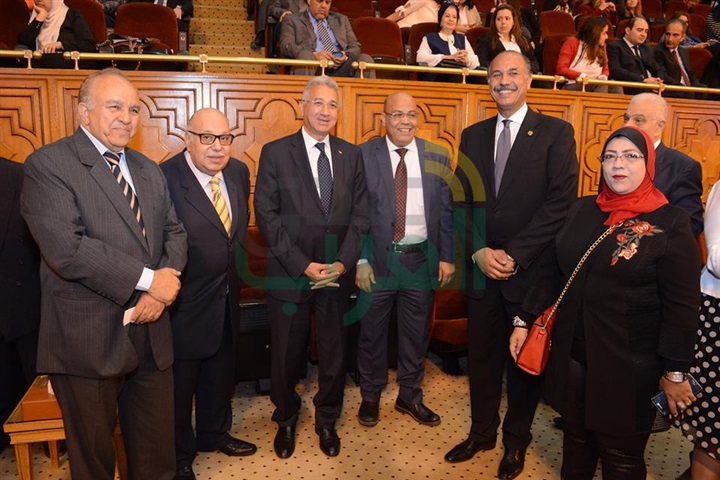 في احتفالية كبيرة.. جامعة الدول العربية تمنح صاحب السمو الملكي رئيس الوزراء الموقر خليفة بن سلمان "درع الريادة في العمل التنموي"