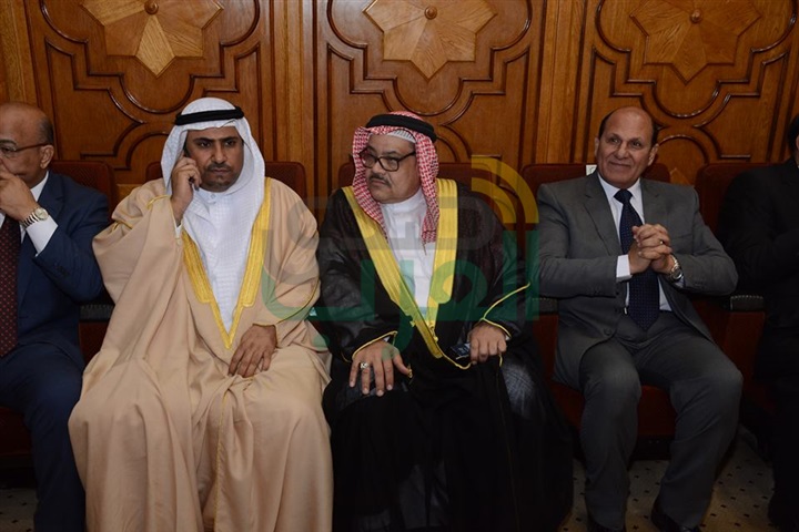 في احتفالية كبيرة.. جامعة الدول العربية تمنح صاحب السمو الملكي رئيس الوزراء الموقر خليفة بن سلمان "درع الريادة في العمل التنموي"