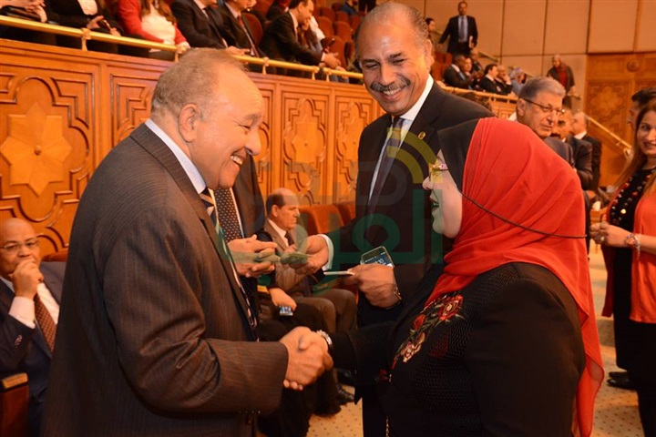 في احتفالية كبيرة.. جامعة الدول العربية تمنح صاحب السمو الملكي رئيس الوزراء الموقر خليفة بن سلمان "درع الريادة في العمل التنموي"
