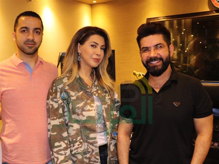 بالصور.. نوال الزغبي تسجل أغنية خليجية من لحن طلال بالصور.. نوال الزغبي تسجل أغنية خليجية من لحن طلال