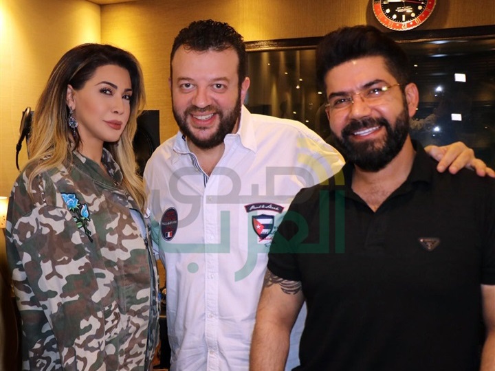 بالصور.. نوال الزغبي تسجل أغنية خليجية من لحن طلال بالصور.. نوال الزغبي تسجل أغنية خليجية من لحن طلال