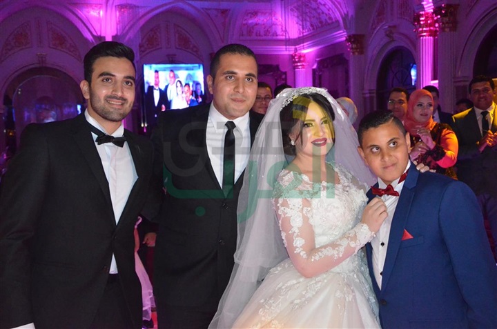 بالصور .. زفاف أحمد وأمنية برعاية حكيم بالصور .. زفاف أحمد وأمنية برعاية حكيم