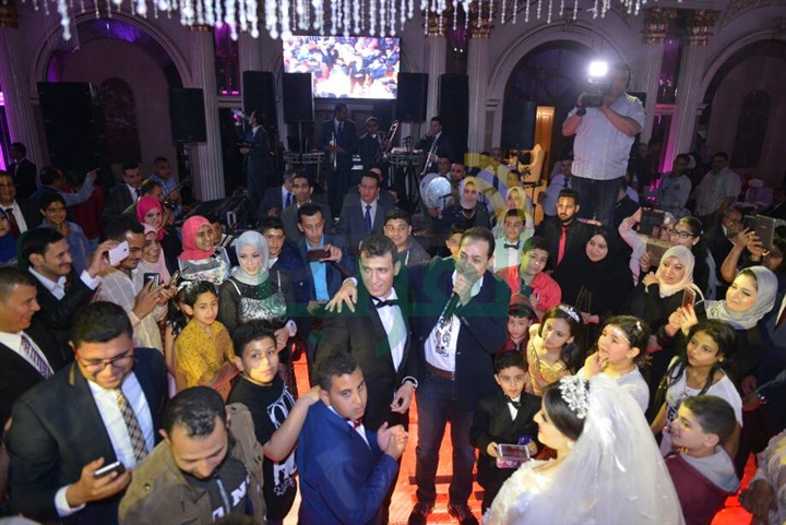 بالصور .. زفاف أحمد وأمنية برعاية حكيم بالصور .. زفاف أحمد وأمنية برعاية حكيم