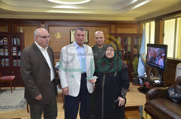 بالصور .. محافظ كفر الشيخ يُسلم "الأمهات المثاليات" منحة رئاسة الجمهورية بـ 100 ألف جنيه